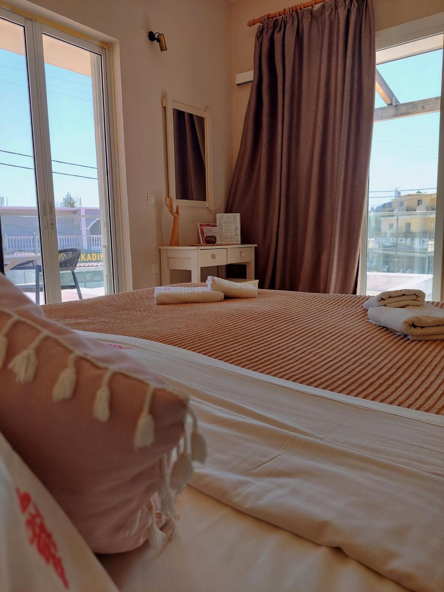 Zante Flower Studios & Apartments Alykanas  Esterno foto